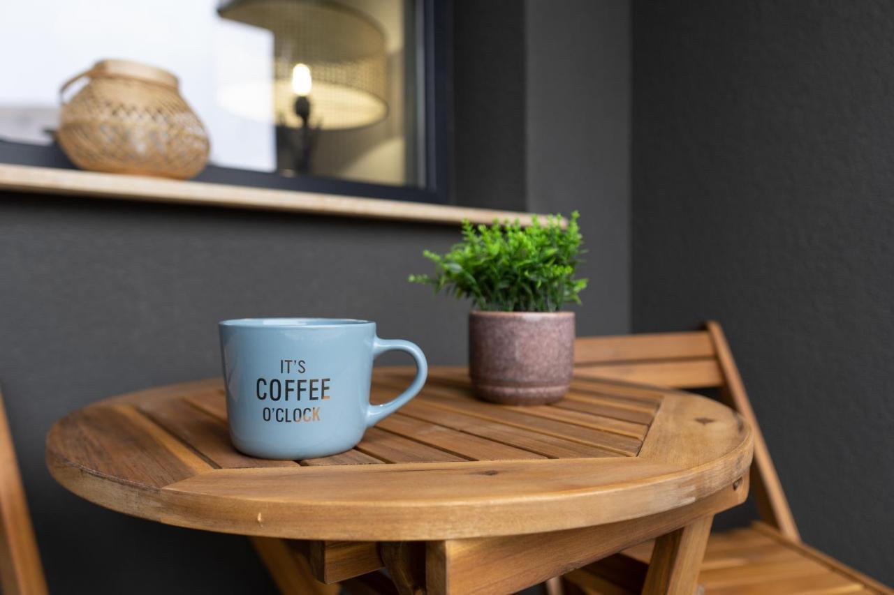 'Just Like Home' Apartment - With Private Parking Place Galaţi エクステリア 写真