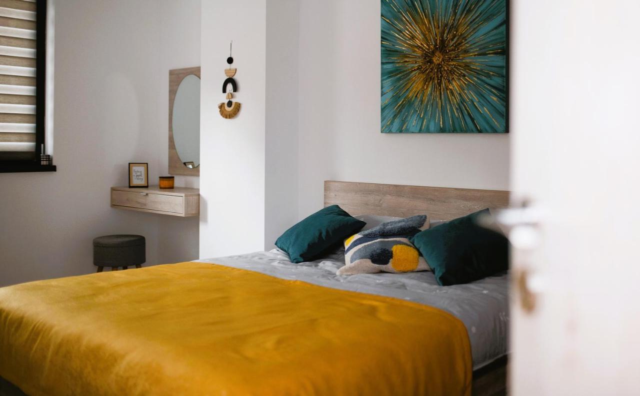'Just Like Home' Apartment - With Private Parking Place Galaţi エクステリア 写真