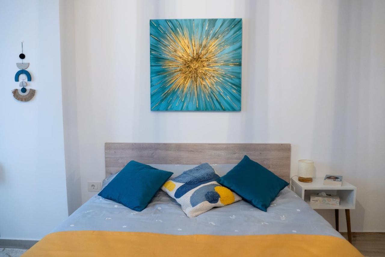 'Just Like Home' Apartment - With Private Parking Place Galaţi エクステリア 写真